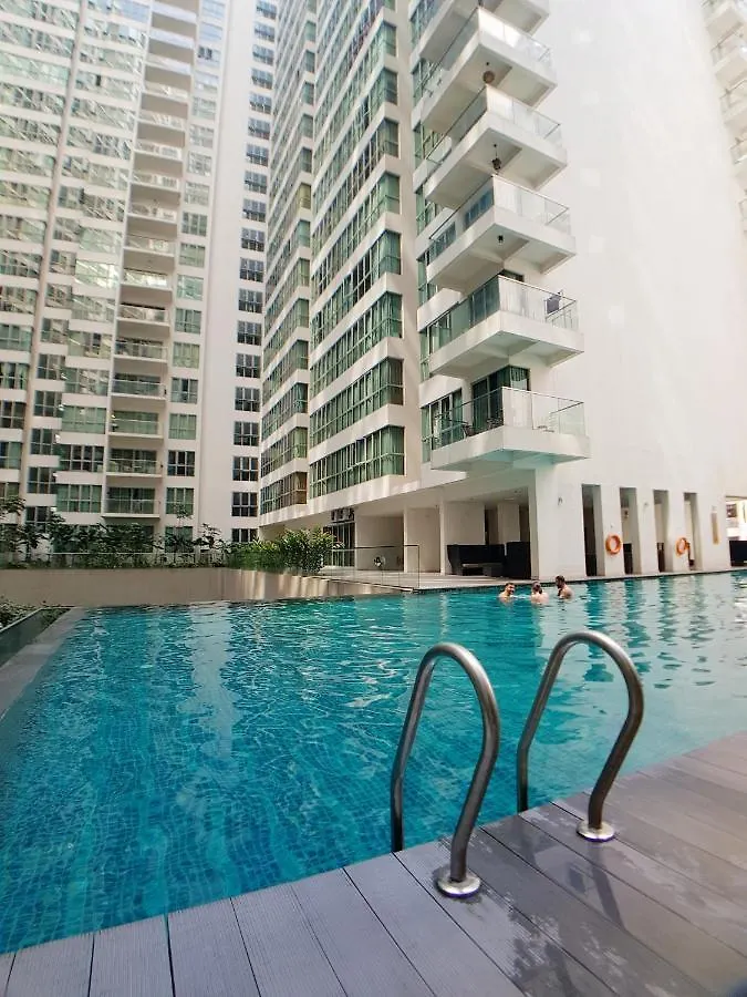 Apartment Kl City 2 Room In Regalia Suites @ Klcc View Infinity Pool Kuala Lumpur Ma­lay­sia